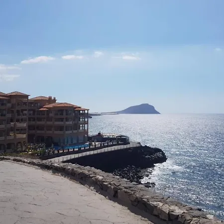 Tropical Garden, Sunshine, Heated Pool *