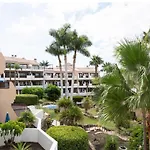 리조트 Tropical Garden, Sunshine, Heated Pool