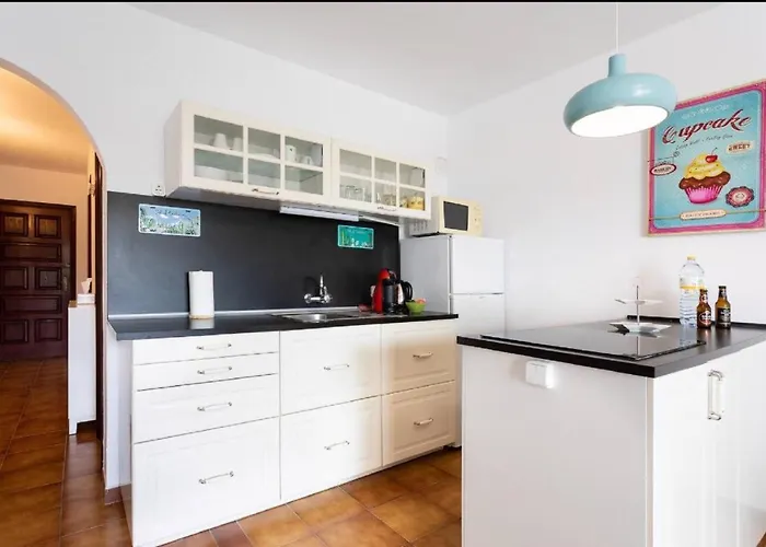 Resort Tropical Garden, Sunshine, Heated Pool *