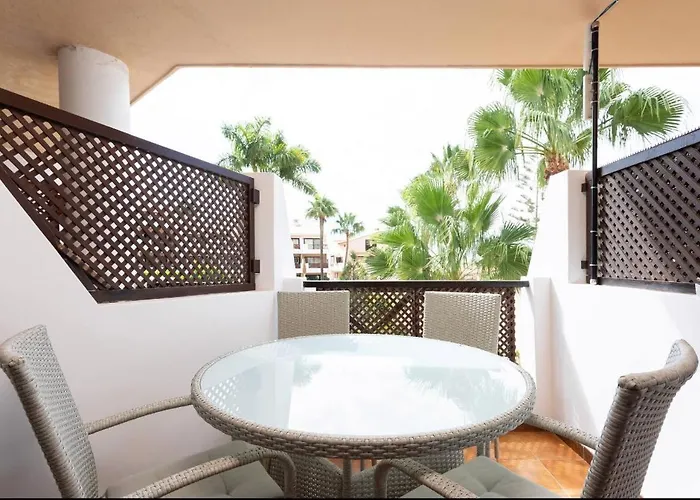 Resort Tropical Garden, Sunshine, Heated Pool *